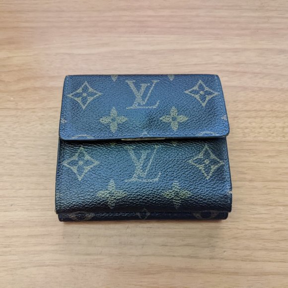 Louis Vuitton Handbags - Louis Vuitton Monogram Wallet #975**